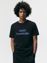 Seek Knowledge Unisex t-shirt